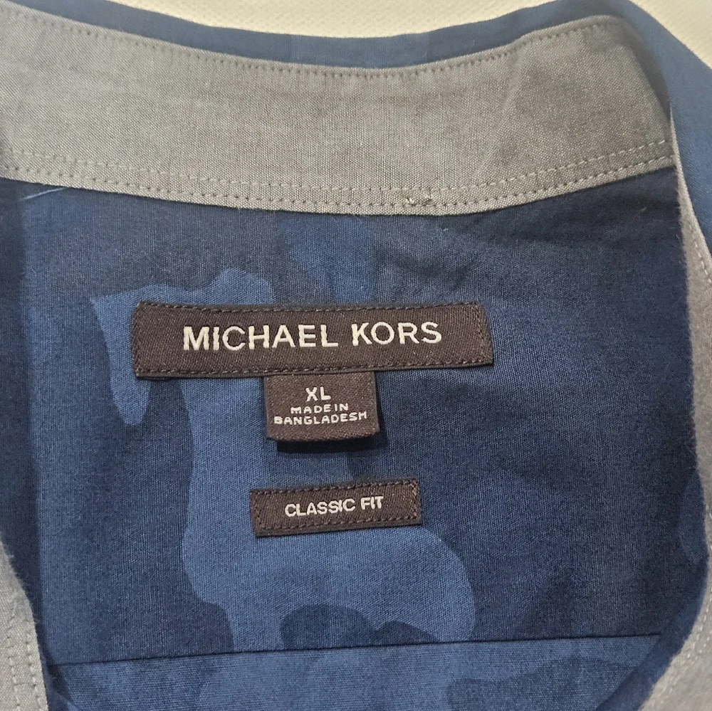 Michael Kors Mens Button Down Shirt XL Classic Fit Blue Camo Business Casual - Picture 6 of 8